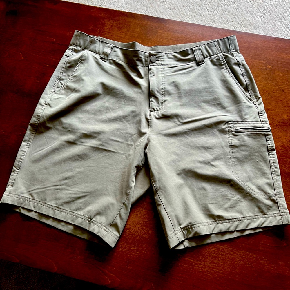 2 pairs Men's Shorts (1 Tan and 1 Blue)